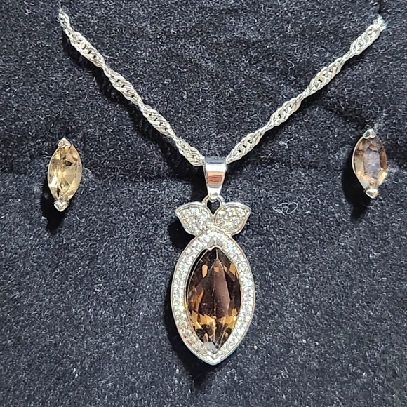 NWT Gold Coast Smokey Quartz & Rhinestone Necklace and Earrings Set - Picture 3 of 4